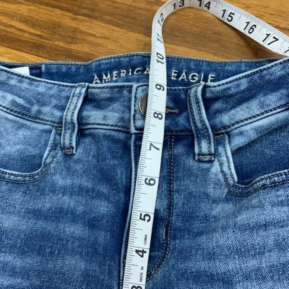 American Eagle Hi-Rise Jegging Womens Size 2 Short Super Stretch Ripped Knee Blu
